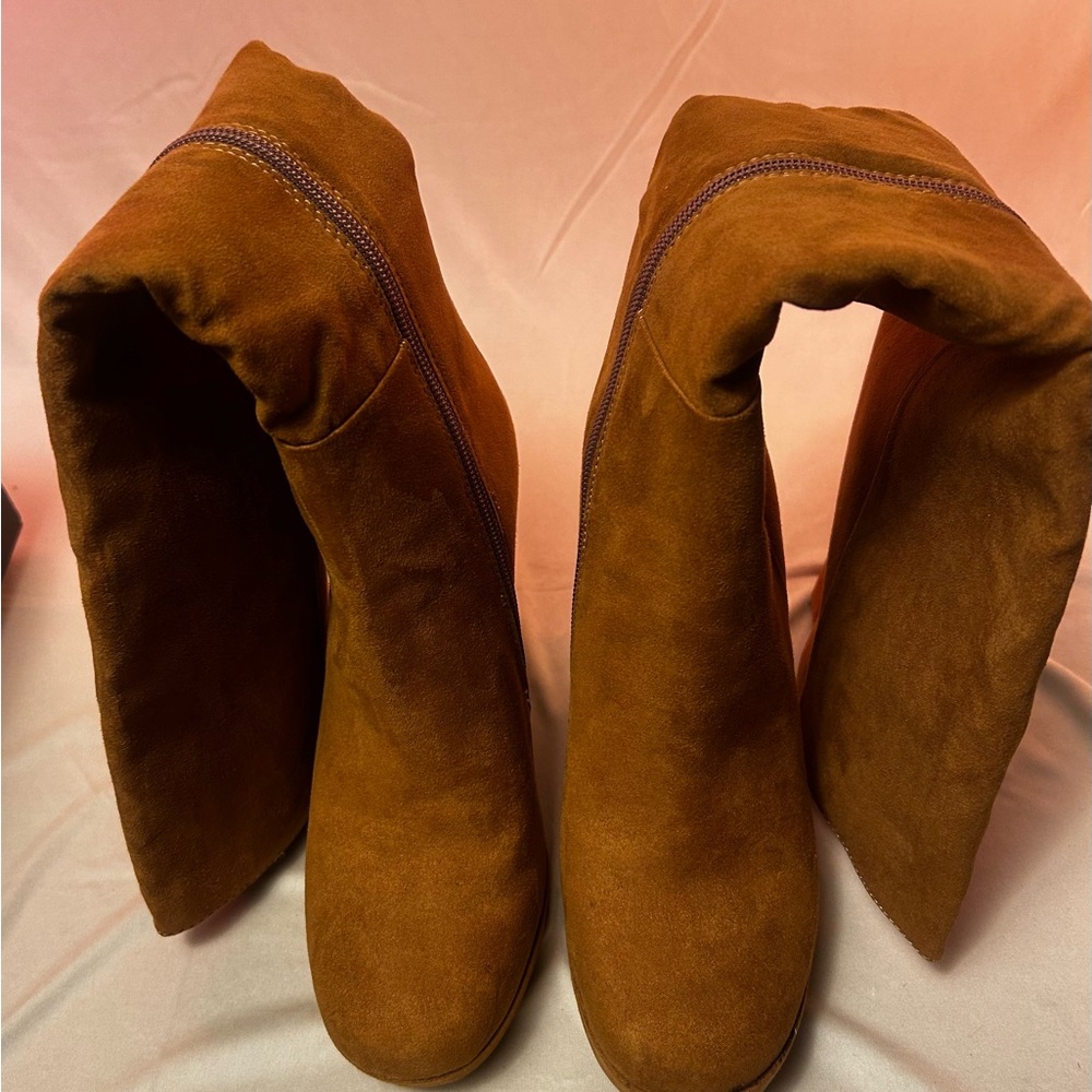 Stylish Brown Women's Boots